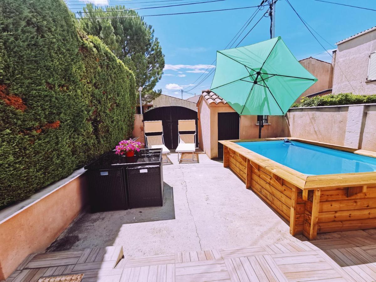 STUDIO PRIVATIF CLIMATISÉ , TERRASSE ET PiSCINE Pernes-les-Fontaines Exterior foto